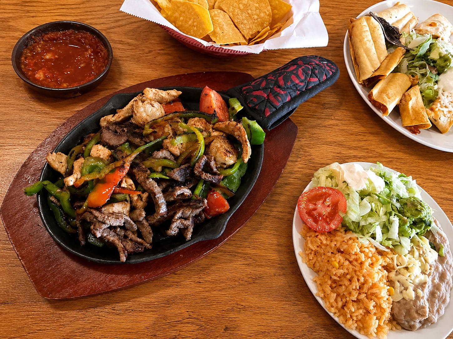 Mexican food and drinks at El Barzon Mexican Restaurant and Bar